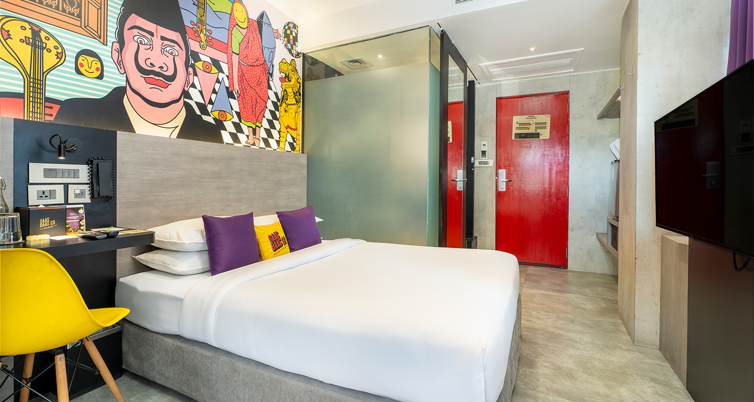 Deluxe Queen (Balcony)