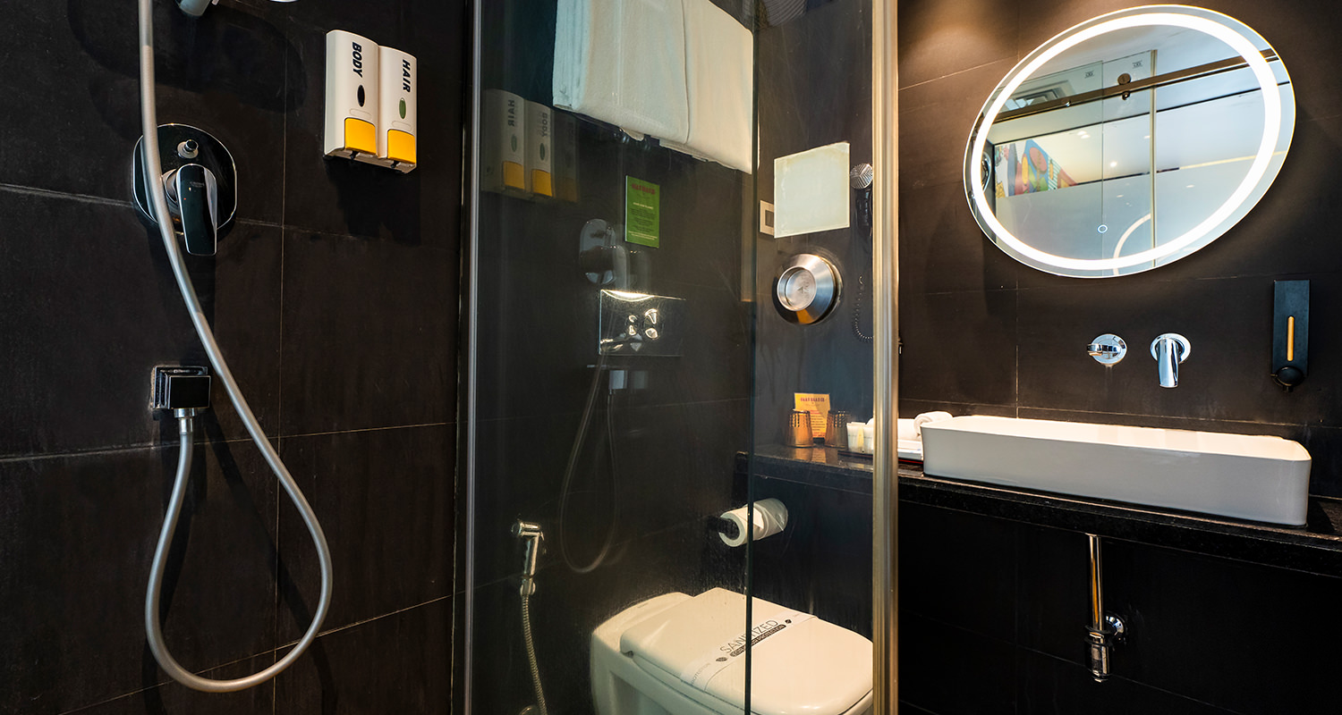 Deluxe Queen (Balcony)