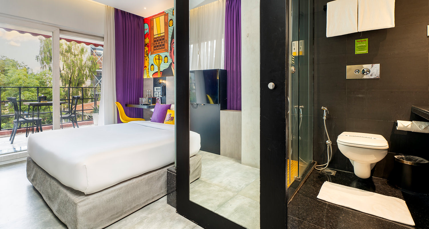 Deluxe Queen (Balcony)